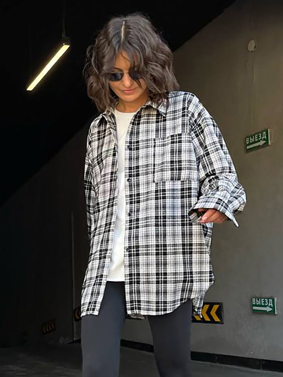 Fashion retro black and white plaid shirt women's medium and long niche outer layered shirt women's clothing